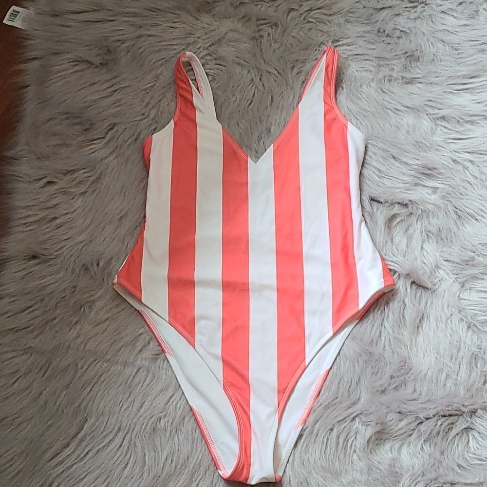NWOT‎ Peek and Beau coral and white stripped v neck swim suit Size 12